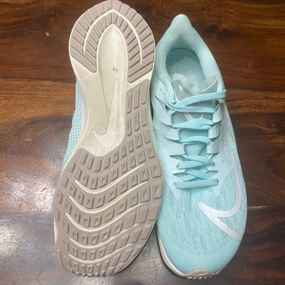 Nike Women's Zoom Rival Fly Running Shoe - Picture 10 of 11